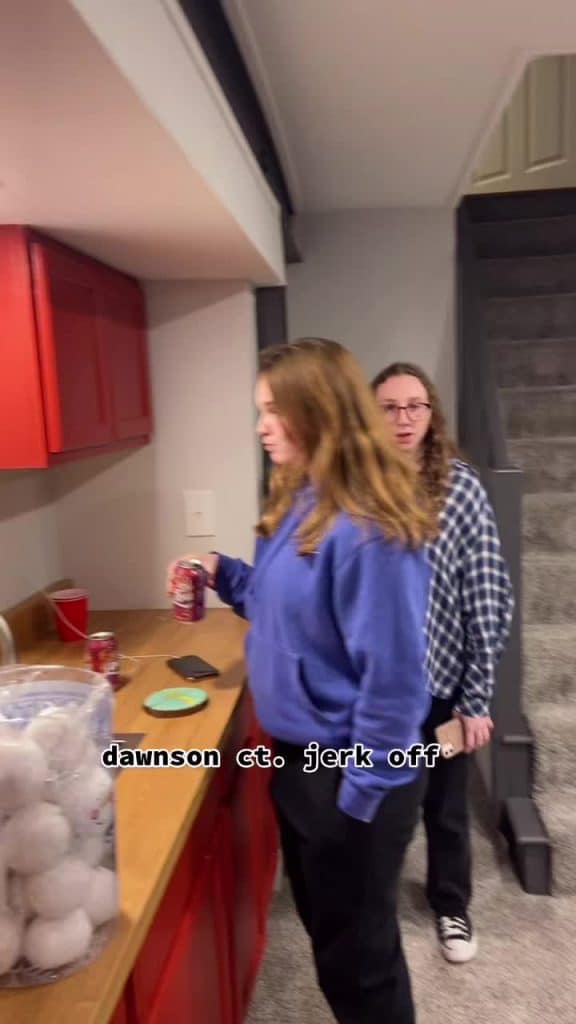 jeck off,Jerk est allé dur.
sur Tiktok