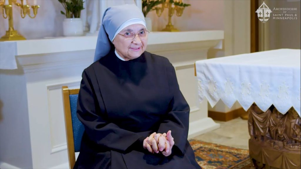 chastity,Les vœux: chasteté
sur Youtube