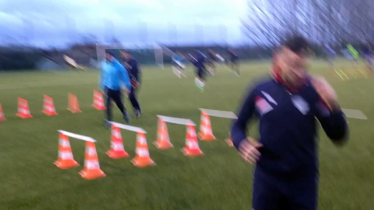 Vimeo pr&eacute;paration athl&eacute;tique:circuit training  au football