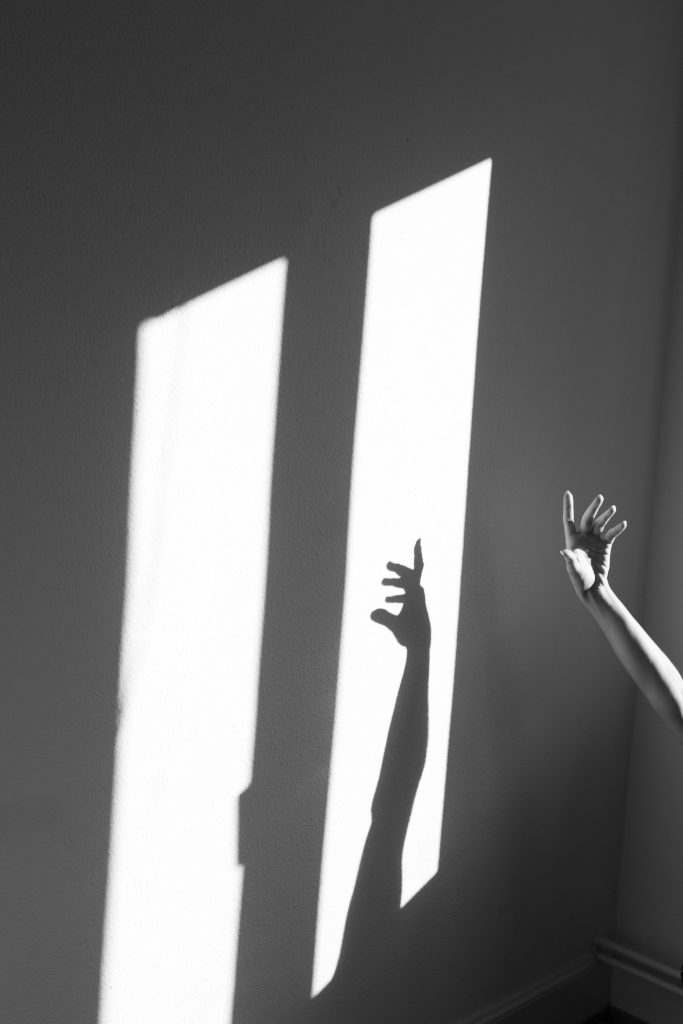 autoerotismo; These Autoportraits are the Embodiment of Artistic Intimacy