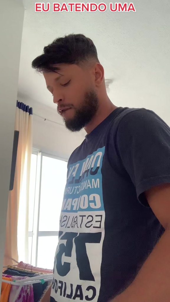 bater uma; en frapper un