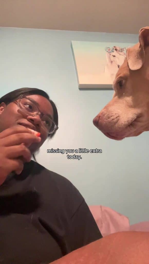 Tiktok (onanista): moi et Ruby, nous appelons des fringales après le travail.. doux bébé tu me manques tellement, je ne le ferais pas