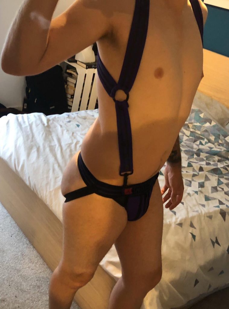 Reddit (*): 30 ans à la recherche d’un dom pour me contrôler, m’exposer et m’humilier 🫣