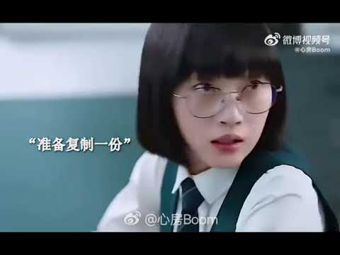 Youtube (自慰): 女孩深夜自慰，发现了什么？