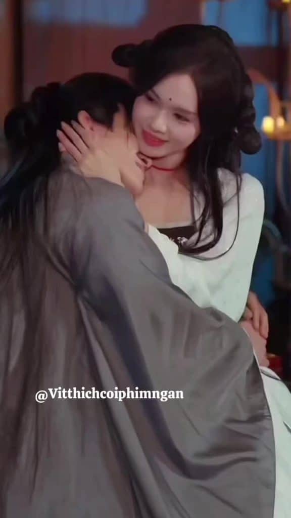 贞洁,. 070226! Truong Si et Souvenirs. Regardez ça, pensez à préparer les mouchoirs, mesdames
sur Tiktok